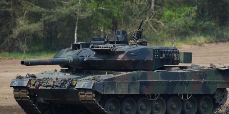 Ucraina, Russia: “Ricompense per chi cattura o distrugge tank Leopard e Abrams”