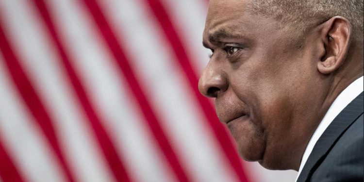 Usa, Austin: “Palloni spia sono rischio per l’aviazione civile”