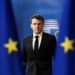 Macron: “Se l’Europa si vuole poter difendere deve anche armarsi”