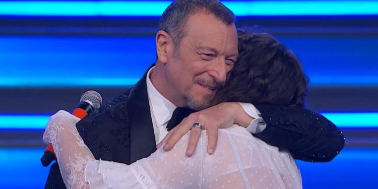 Sanremo 2023, Madame si commuove: “Festival molto difficile ma ora sono felice”