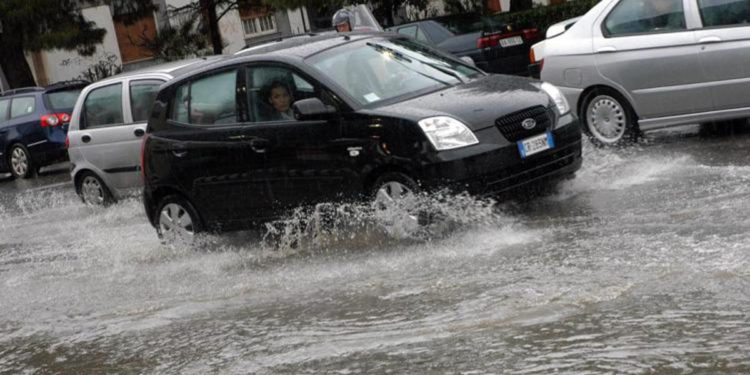 Maltempo, allerta rossa in Sicilia orientale: sindaci chiudono scuole