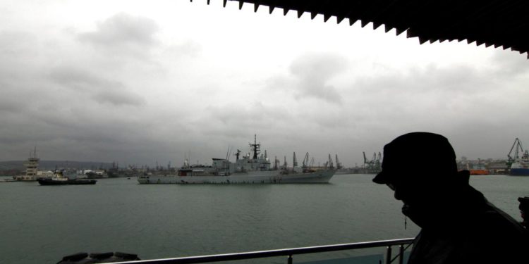 Ucraina, aumentano navi Russia: “Segnale d’attacco”