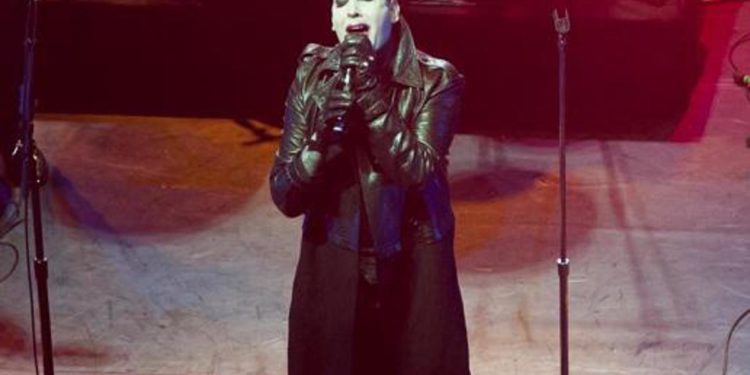 Marilyn Manson, Ashley ritratta: “Non mi ha stuprata, ho mentito”