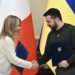Zelensky contro Berlusconi, Meloni a Kiev garantisce sostegno Italia