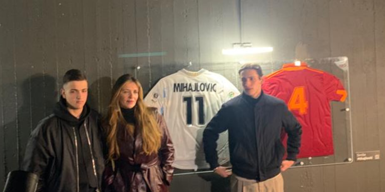 Stadio Olimpico celebra Mihajlovic, moglie Arianna: “E’ un onore”