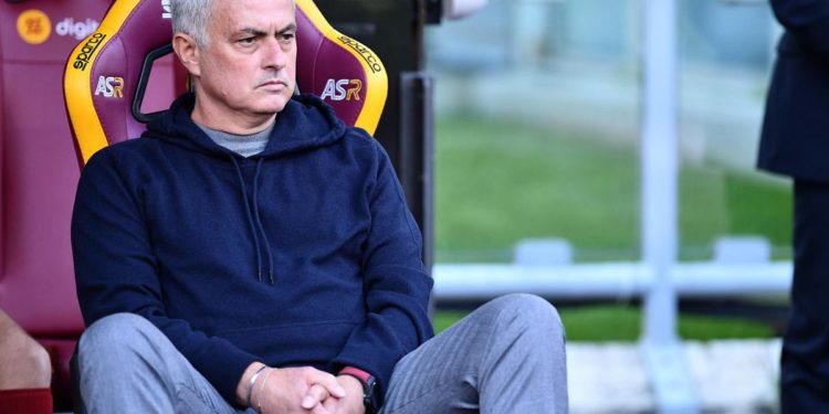 Cremonese-Roma, Mourinho espulso non ci sta