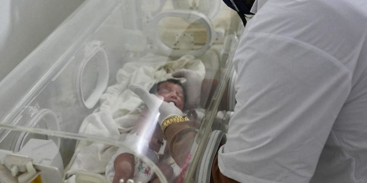 Terremoto Siria, giallo su tentato rapimento bimba nata sotto macerie