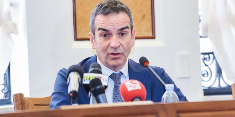 Naufragio migranti, Occhiuto: “Calabria in lutto, dov’è l’Europa?”