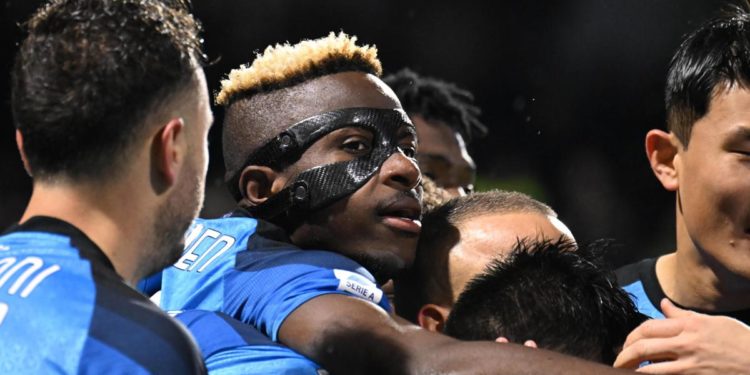 Spezia-Napoli 0-3, tris azzurro e fuga scudetto continua