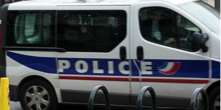 Francia, insegnante accoltellata a morte da studente