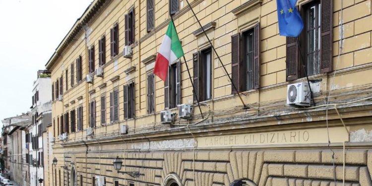 “Avvocato porta cocaina in carcere a Regina Coeli”, la denuncia