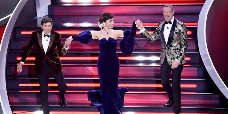 Sanremo 2023, ascolti tv quarta serata: 66,5% di share, mai così alto da arrivo Auditel