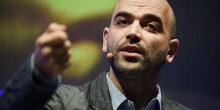 Cospito, Saviano: “Clan sfruttano scelta sbagliata dello Stato”