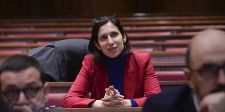 Pd, la mossa di Schlein: riaprire tesseramento per ‘fidelizzare’ popolo primarie