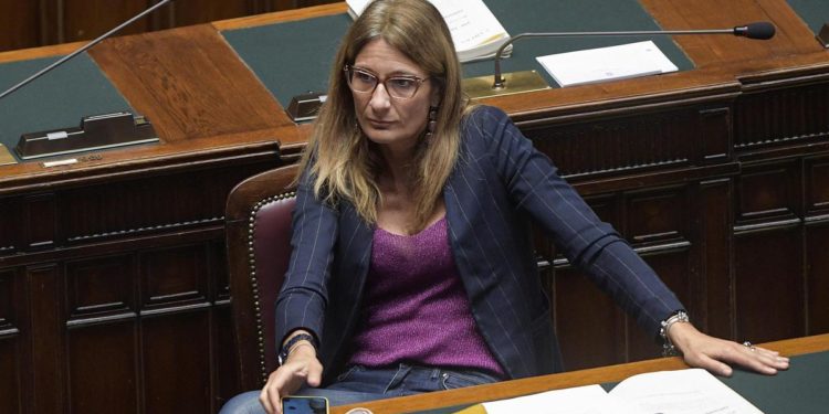 Sanremo 2023, la dem Malpezzi: “Fdi chiede dimissioni dirigenti Rai? Aria di Minculpop”