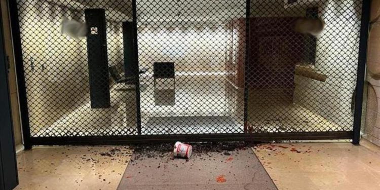 Attacco consolato italiano a Barcellona, identificato presunto leader disordini