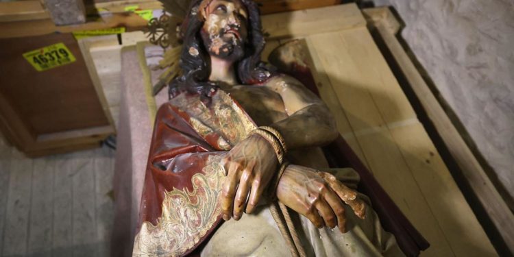 Gerusalemme, vandalizzata statua di Gesù: arrestato un americano