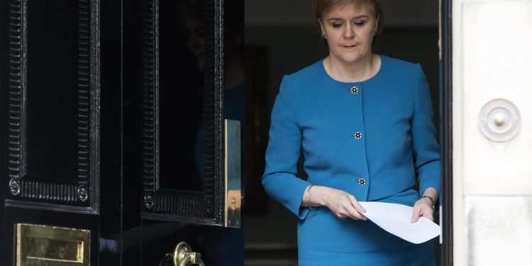 Sturgeon premier più longevo, prima donna a guidare governo da leader Snp