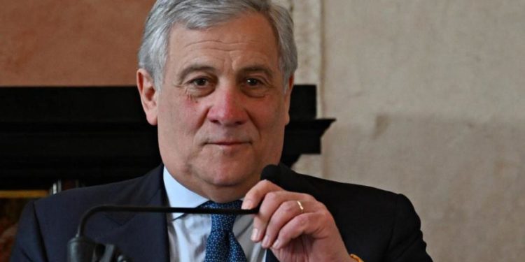 Ucraina, Forza Italia-Ppe: Tajani ricuce con Weber