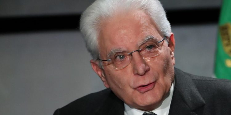 Energia, Mattarella: “Evitare sprechi contribuisce al benessere di tutti”