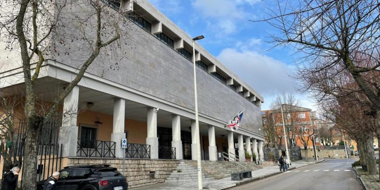 Grillo jr, madre della giovane che ha denunciato stupro: “Dopo era solo corpo che camminava”