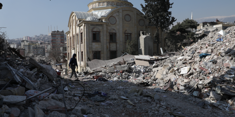 Terremoto Turchia oggi, nuova scossa di magnitudo 5