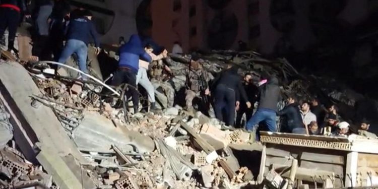 Terremoto Turchia oggi, oltre 110 i morti