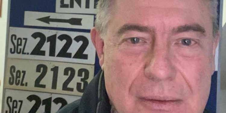 Regionali, Urso twitta: “Al seggio prima di partire per l’Azerbaigian”