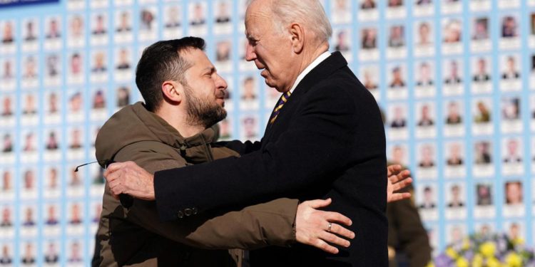 Biden a Kiev, la ‘bugia’ della Casa Bianca sul programma di oggi