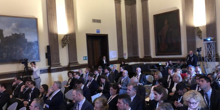 Bartoli (AstraZeneca): “Non solo farmaco ma soluzioni per il paziente”