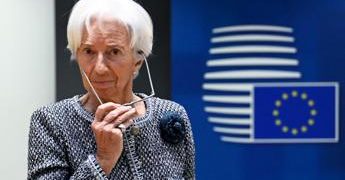 Banche, non c’è allarme Ue: “Settore forte e Bce pronta se serve”