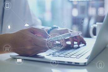 E-Commerce, studio: “Per 6 italiani su 10 contribuisce al contenimento dell’inflazione”