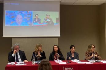 Esperti: ‘In Italia Pap test e vaccini Hpv in calo, lontani da obiettivi Ue’