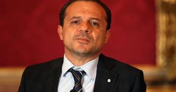 Europee, Cateno De Luca: “Profezia si sta compiendo, Sud chiama e Nord ha risposto con Moratti”