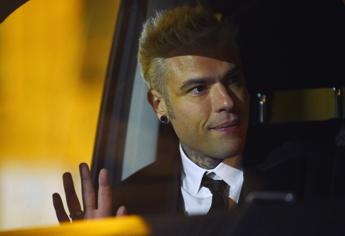 Fedez e la canzone con insulti ai carabinieri, procedimento archiviato