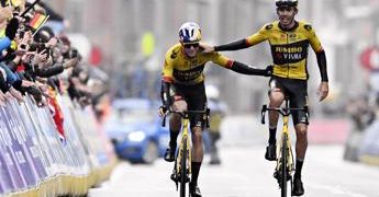 Laporte vince Gand-Wevelgem 2023, Ganna cade
