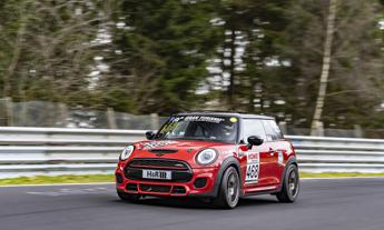 MINI John Cooper Works: debutta al Nurburgring