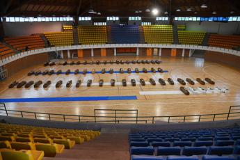 Naufragio migranti, 66 le vittime accertate. Oggi camera ardente