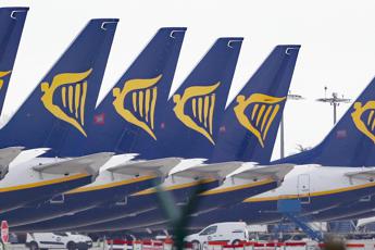 Ryanair cancella 6 rotte su Venezia: “Aumento illogico tasse d’imbarco”