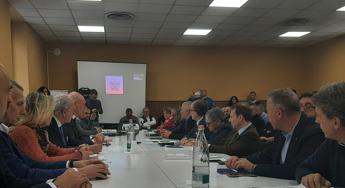 Stellantis e sindacati firmano intesa su contratto: “Incremento salari in biennio oltre 11%”