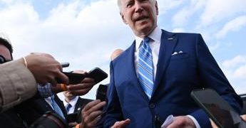 Ucraina, Biden: “Da Putin crimini guerra, giusto mandato arresto Cpi”