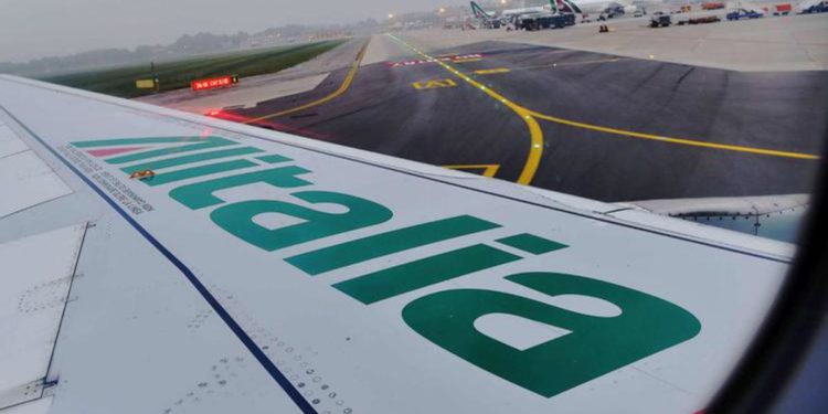Alitalia, Ue: “Prestito da 400 mln del 2019 illegale, va restituito”