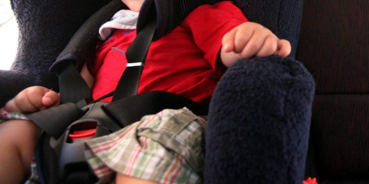 Altroconsumo su taglio Iva, seggiolini auto ancora cari, bene pannolini