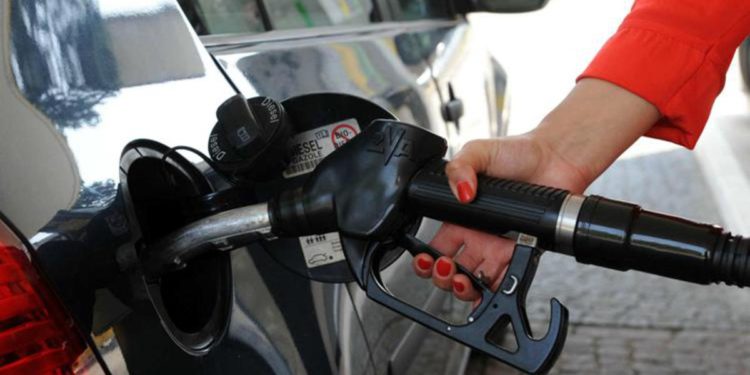 Carburanti, oggi prezzi benzina e gasolio in rialzo