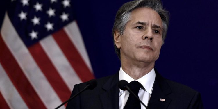 Ucraina, Blinken minaccia Cina: “Possibili sanzioni se dà aiuto militare a Russia”