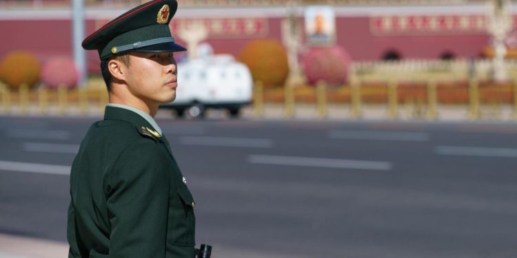 “Nave da guerra Usa entrata illegalmente in Mar Cinese”, la denuncia di Pechino