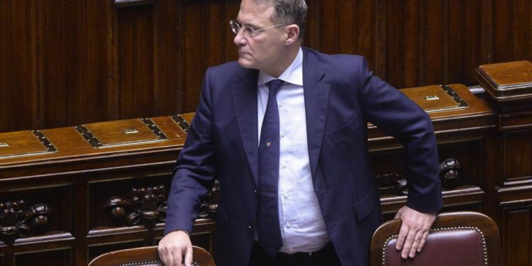 Cybersecurity, Cirielli: “Aggressione russa in Ucraina è la punta dell’iceberg del cambiamento del mondo”