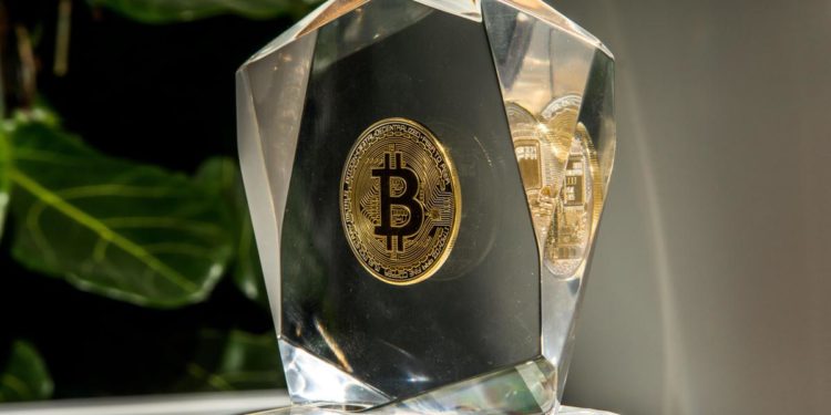 La Sec pronta a colpire Coinbase, cade il castello delle criptovalute?