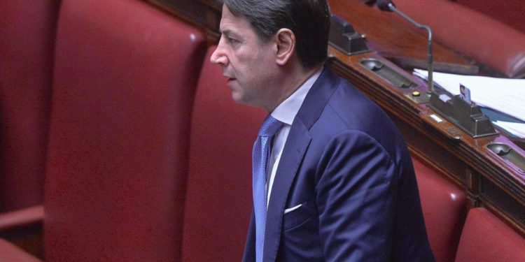 Ucraina, Conte a Crosetto: “Governo più che schierato con Nato è schienato”