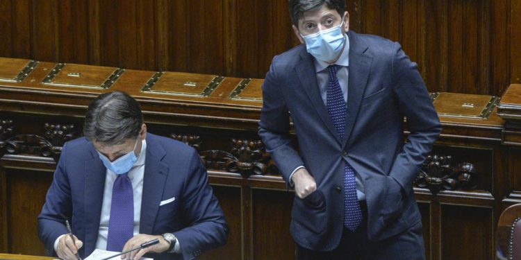 Inchiesta covid Bergamo, pm: “Conte e Speranza hanno causato morte persone”